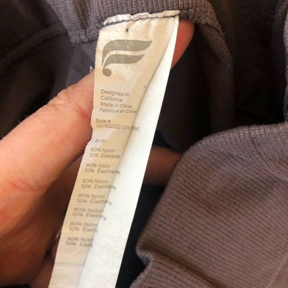 Fabletics Medium Purple SculptKnit Openwork 7/8 Leggings‎ - Picture 8 of 9